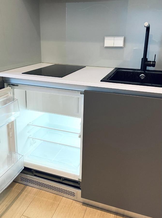 Quiet In Centre - Self Check-in, Walkable To Major Attractions Apartment Riga